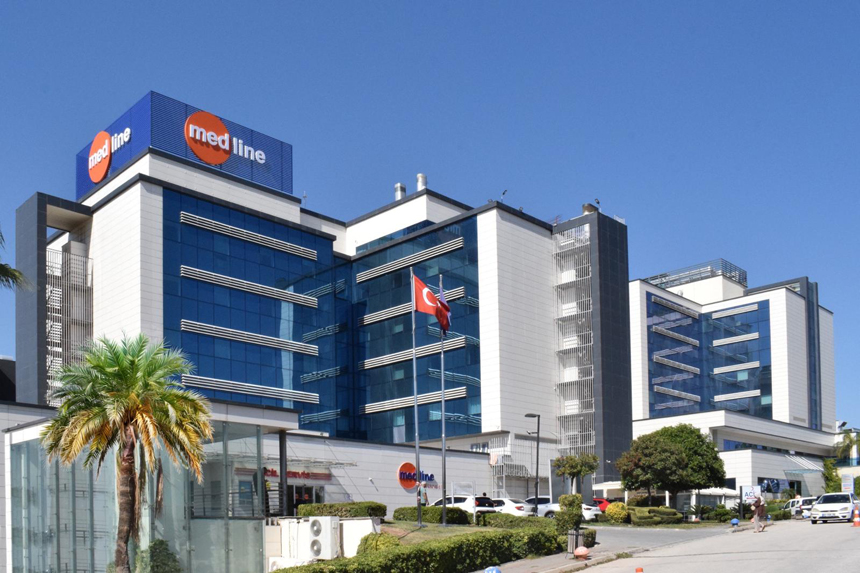 Medline Adana Hastanesi binası